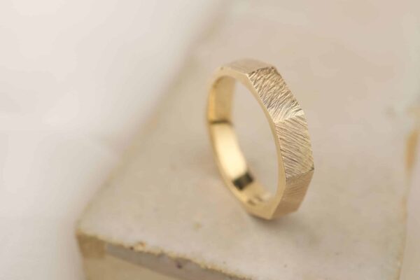 stoere mannen ring met structuur